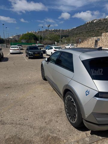 יונדאי איוניק 5
