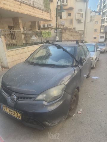 מודעת רכב אם ג'י MG3