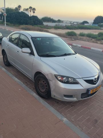 מודעת רכב מאזדה 3