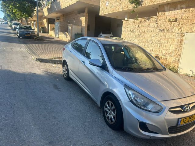 יונדאי אקסנט i25