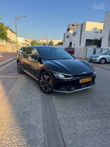 מודעת רכב קיה EV6