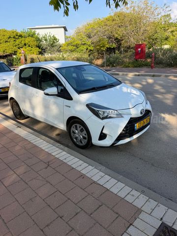 טויוטה יאריס