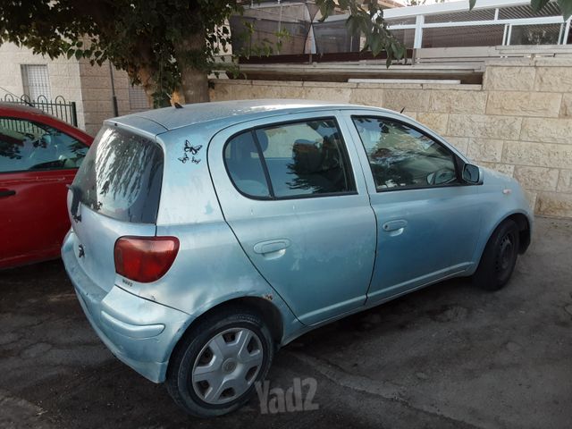 טויוטה יאריס