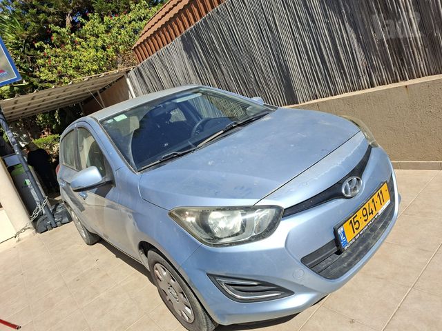 מודעת רכב יונדאי i20