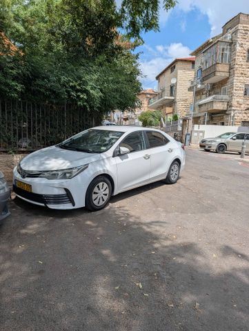 טויוטה קורולה