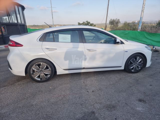יונדאי איוניק