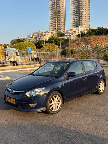 יונדאי i30