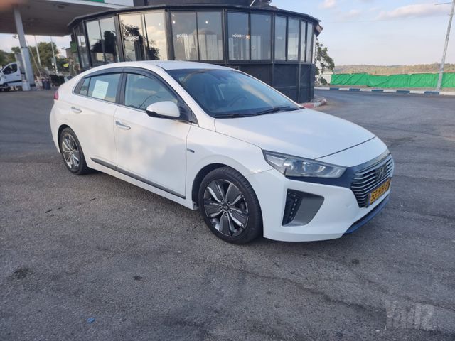 יונדאי איוניק