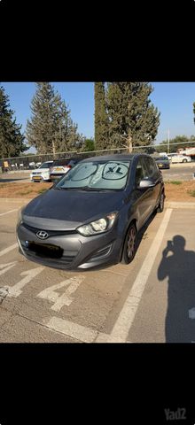 מודעת רכב יונדאי i20