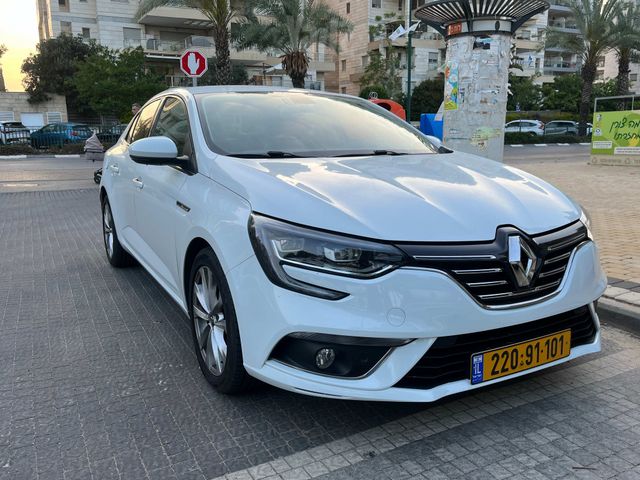 רנו מגאן