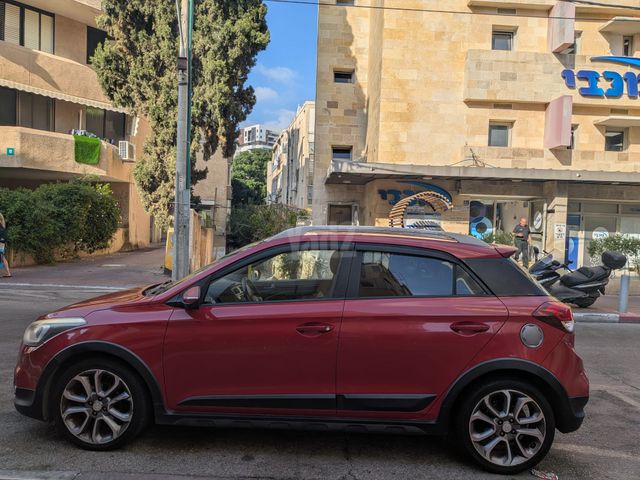 יונדאי I20 קרוס
