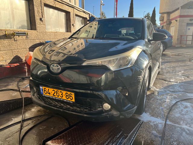 טויוטה C-HR
