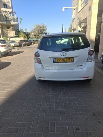 מודעת רכב טויוטה ורסו
