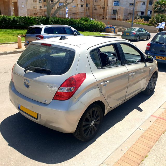 יונדאי i20