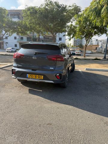 קיה נירו
