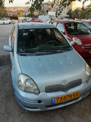טויוטה יאריס
