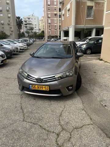טויוטה קורולה