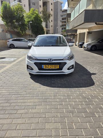 יונדאי i20