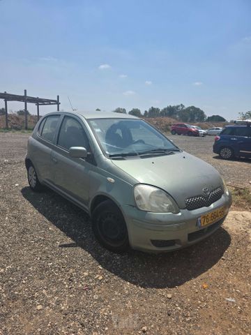 טויוטה יאריס