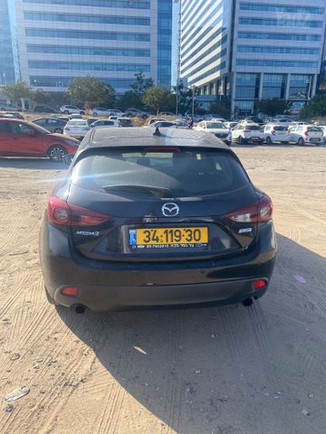 מאזדה 3