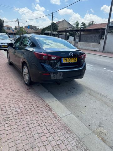 מאזדה 3