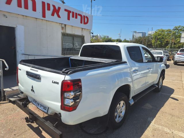 מיצובישי טרייטון / L200