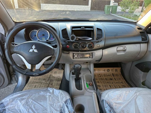 מיצובישי טרייטון / L200