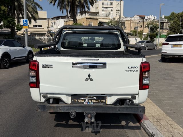מיצובישי טרייטון / L200