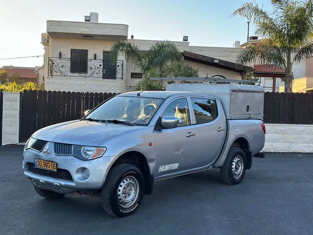 מיצובישי טרייטון / L200