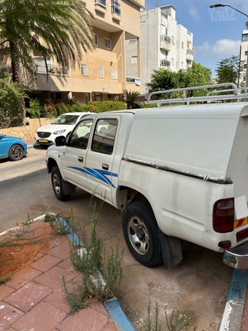 מודעת רכב טויוטה היילקס