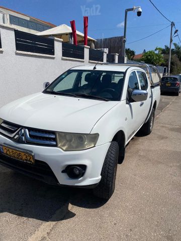 מיצובישי טרייטון / L200