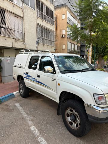 טויוטה היילקס
