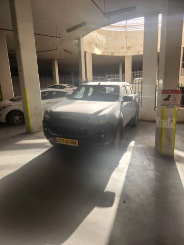 די-מקס 4X2 S ידני דאבל קבינה 5 מק 4 דל 1.9 (163 כ״ס)