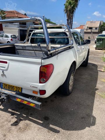מודעת רכב מיצובישי טרייטון / L200