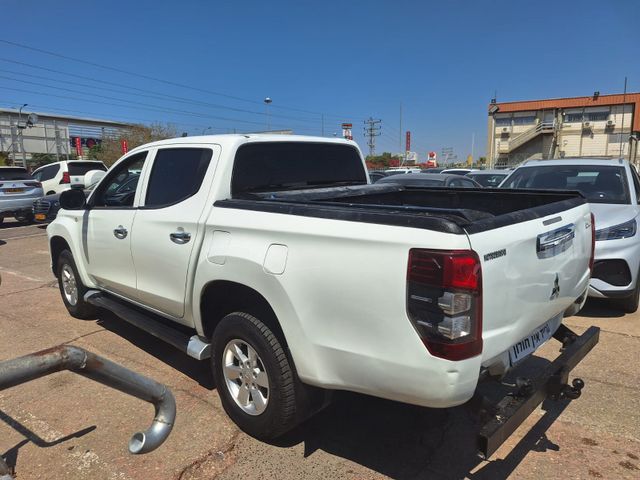 מודעת רכב מיצובישי טרייטון / L200 2