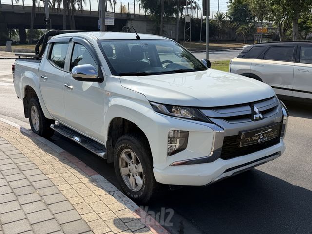 מיצובישי טרייטון / L200