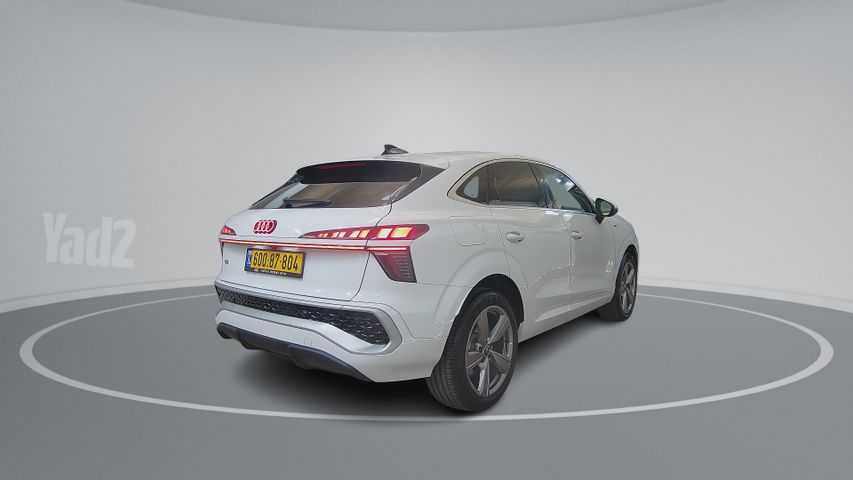 אאודי Q3