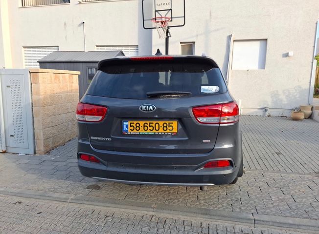 קיה סורנטו
