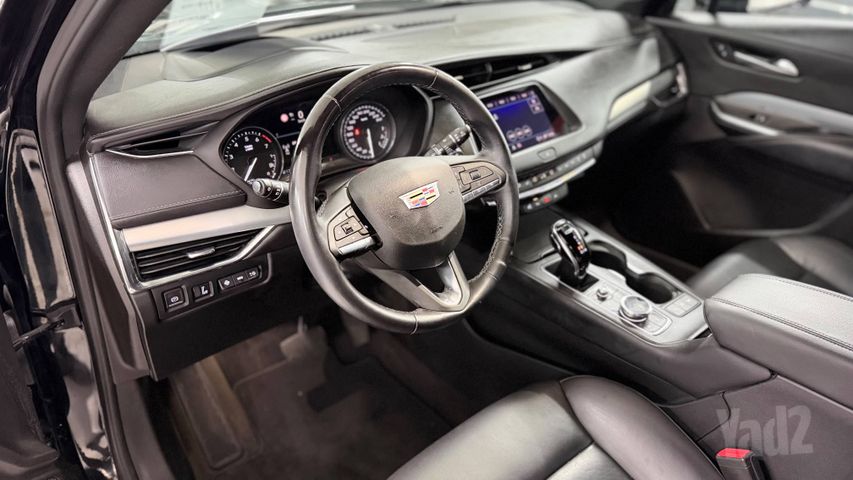 קאדילק XT4