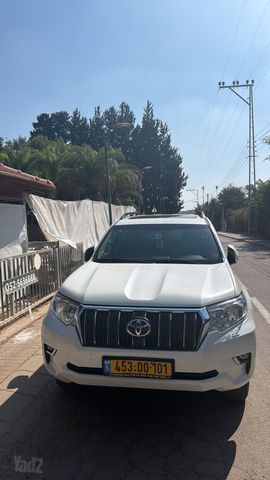 מודעת רכב טויוטה לנד קרוזר