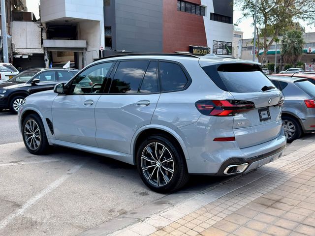 ב מ וו X5