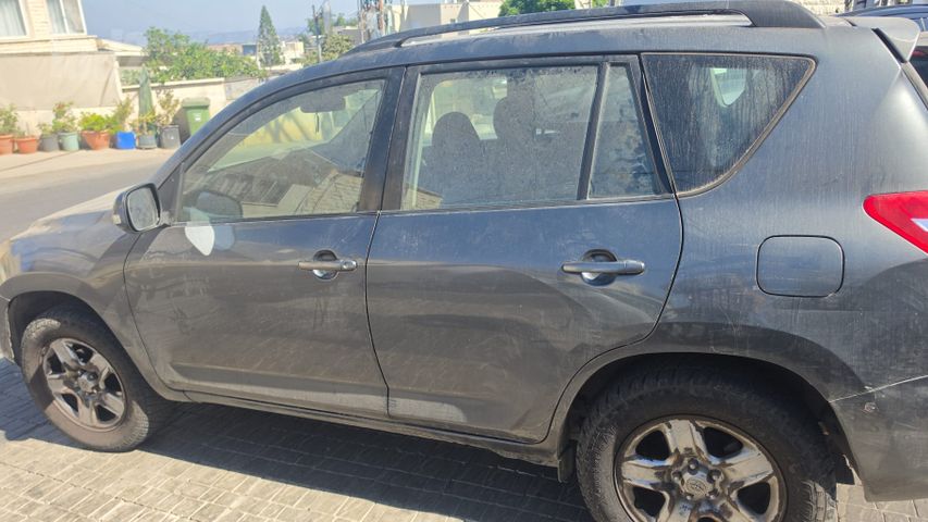 מודעת רכב טויוטה RAV4