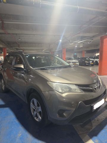 מודעת רכב טויוטה RAV4