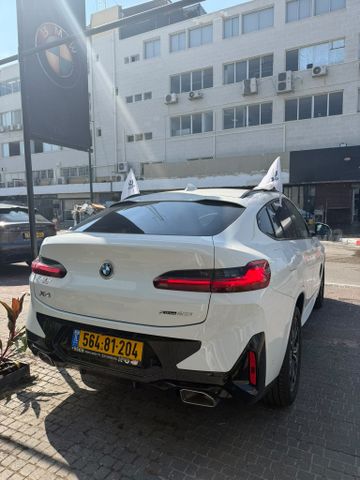 ב מ וו X4