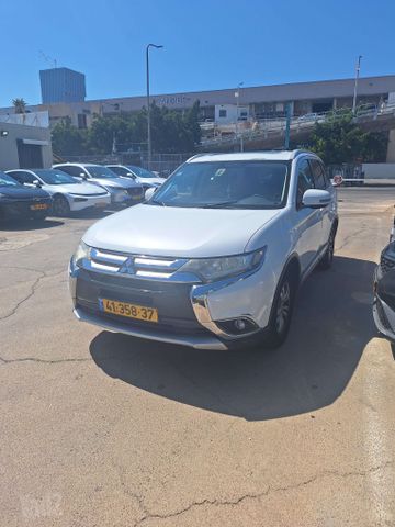 מיצובישי אאוטלנדר