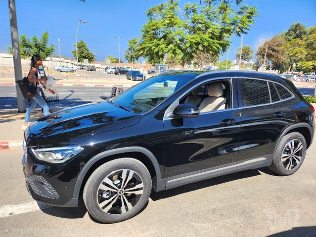 מרצדס-בנץ GLA