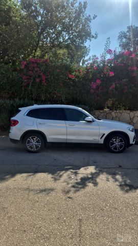 ב מ וו X3