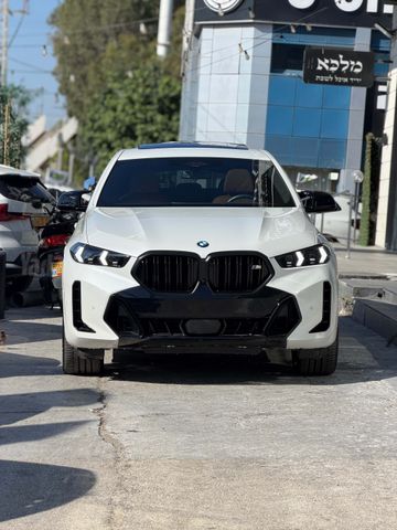 ב מ וו X6