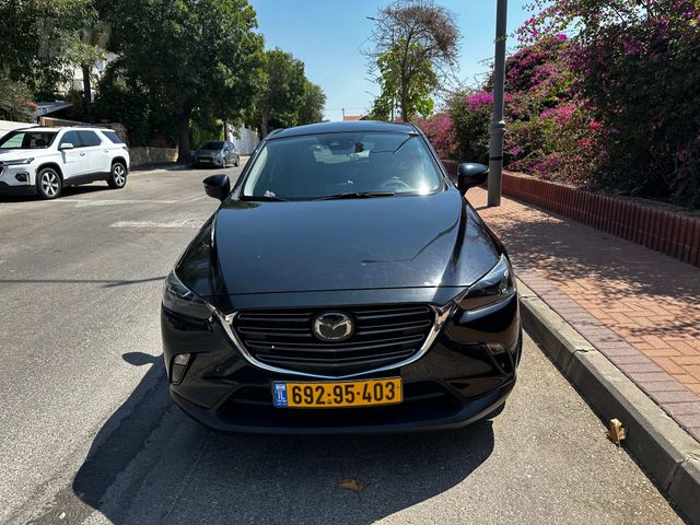מודעת רכב מאזדה CX-3