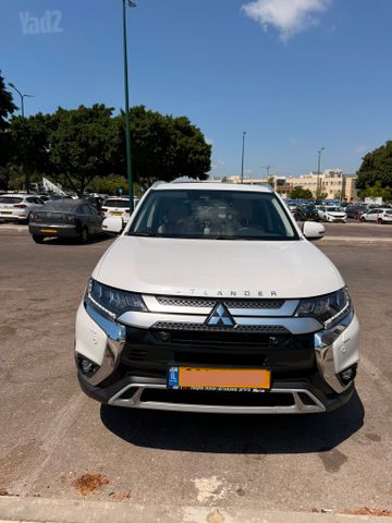 מיצובישי אאוטלנדר